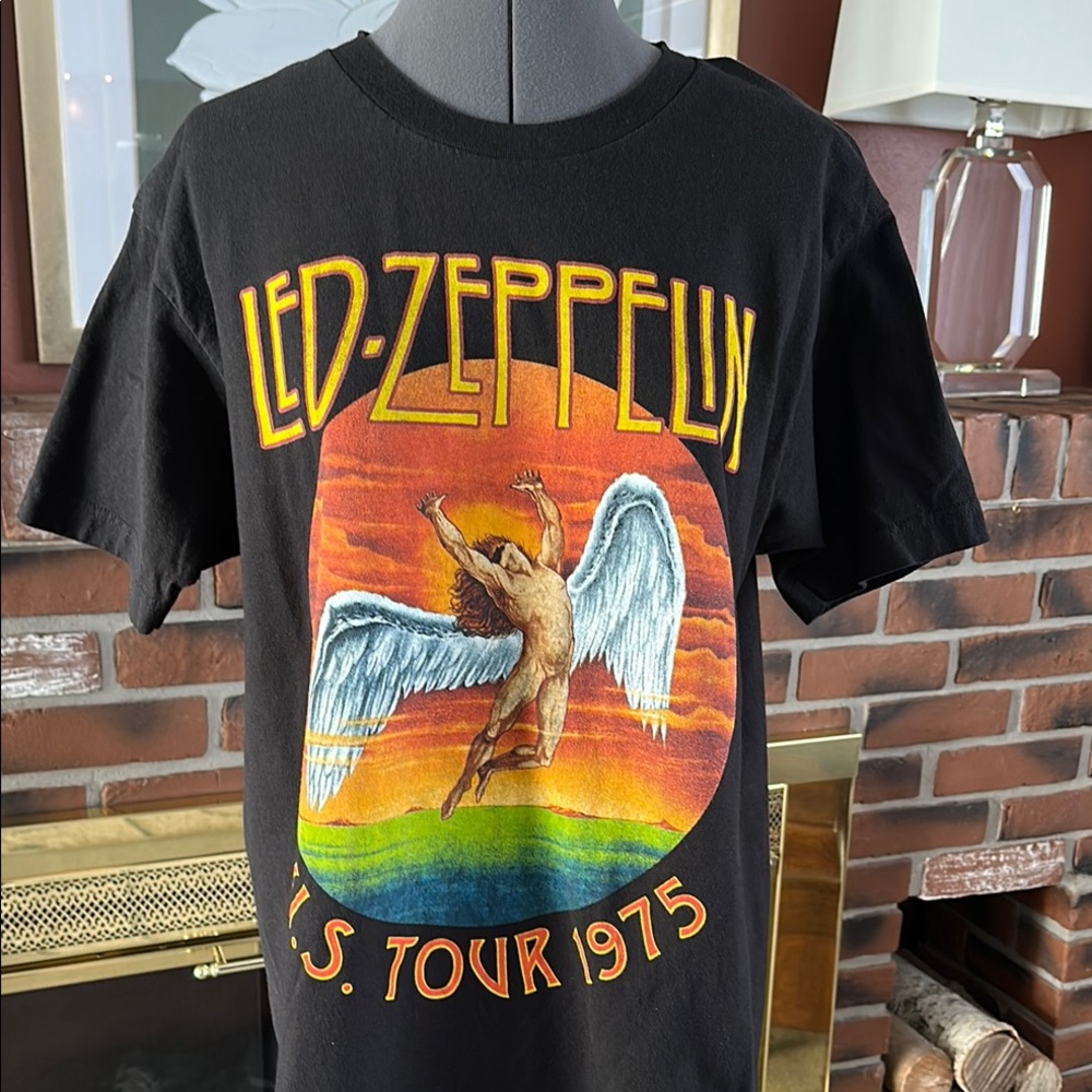 Led Zeppelin U.S. Tour 1975 Black Crew Neck Short Sleeve Men's T-Shirt ~ NWOT ~